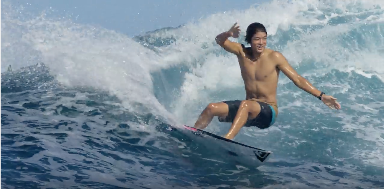 必見動画】カノア五十嵐とZeke Lauのタヒチ・トリップ | サーフィン