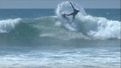 【必見動画】FIREWIREのSlater Design注目モデル”SCI-FI LFT”を武器にロウワー・トラッセルズで行われたCT第8戦”HURLEY PRO”で5位となった大物キラーStu Kennedyハイライト