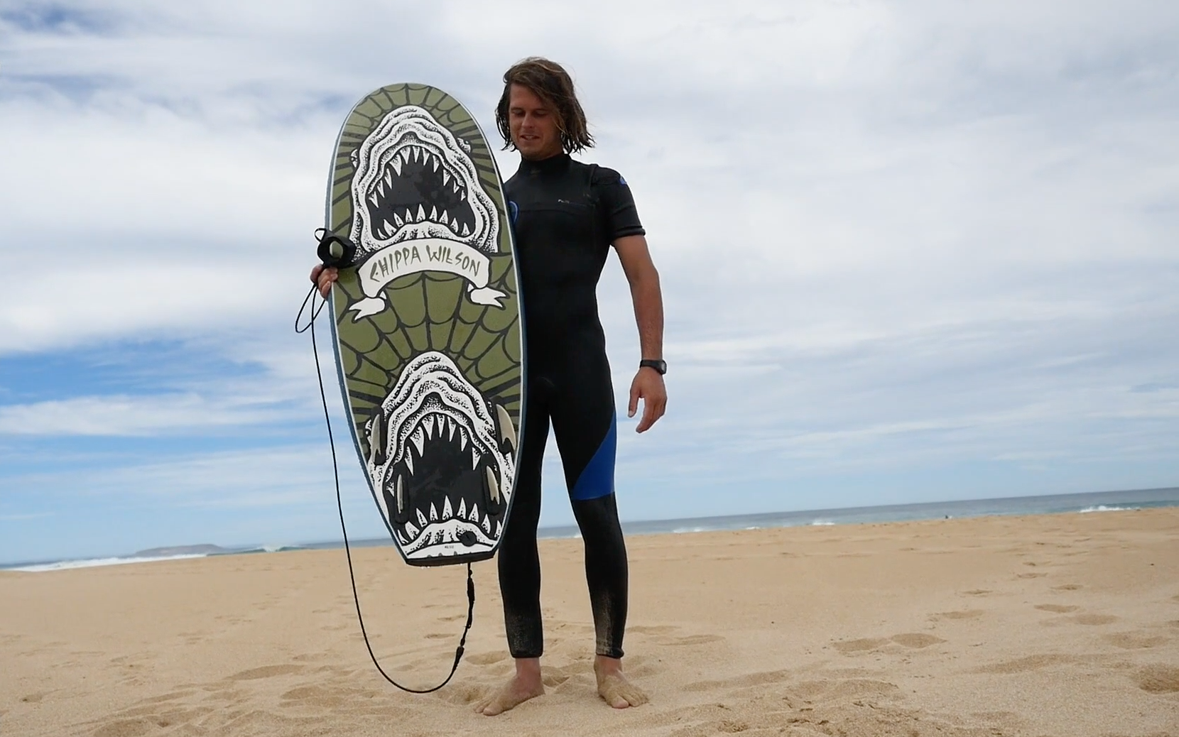 【必見動画】南オーストラリアのKhai AdamsがCatch SurfのSTUMP 5’0”の短さのChippa Wilsonモデルでコンパクトなチューブ波を攻める!!