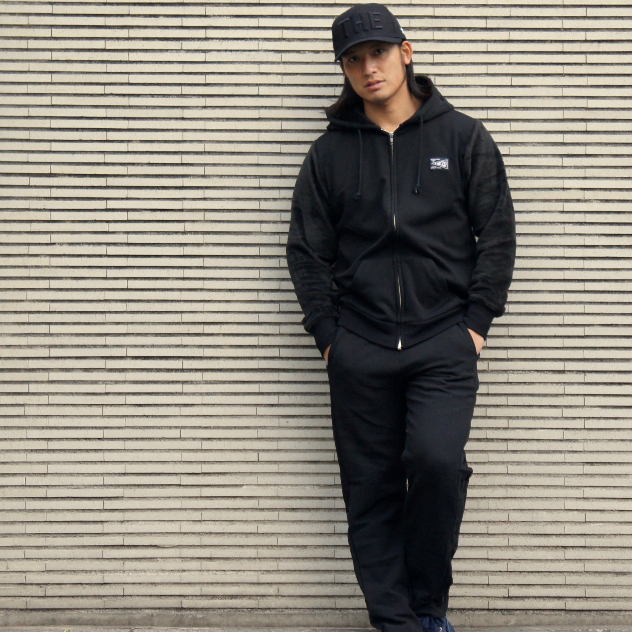 【注目のアイテム】街から海までストリート感覚で着こなせる73Rの新作セットアップ