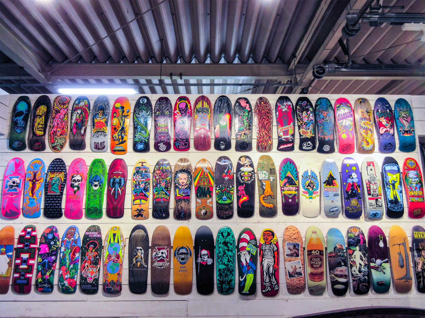 奇跡の Santa Cruzからpowell Peralta Santa Monica Airlineほか 80年代から90年代の激レアな ビンテージ スケートボードデッキ展 がstandard Storeにて開催中 カラーズマガジン 奇跡の Santa Cruzからpowell Peralta Santa Monica Airlineほか 80年代から90年代の激レアな ビンテージ スケートボードデッキ展 がstandard Storeにて開催中 カラーズマガジン