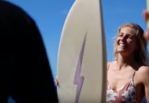 【オルタナティブ】7×ワールドチャンピオンStephanie Gilmoreがサーフィンの神様Gerry Lopezシェイプのライトニングボルト・サーフボードのシングルフィンでホノルアベイを優雅にクルージング・セッション