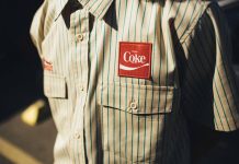 【スペシャルコラボ】Brixtonが世界中で愛されるCoca-Colaとのカプセル・コレクションをリリース!!