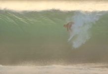 【世界のカリスマ・フリーサーファー】Noa Deane、Mason Ho、Shaun Mannerによる底掘れスラブ・バレル・セッション