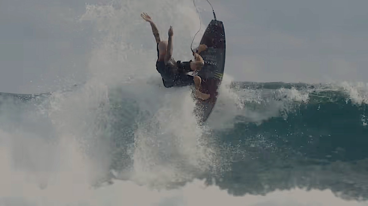 オンリーワンなスタイルを持つ世界的カリスマ・フリーサーファー