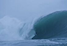 【極寒の怪物波】タヒチのチョープー級のスラブ波で知られるアイルランドのマラモアでConor Maguireeが過去最大級のモンスター・チューブをメイク!