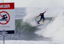 【11×ワールドチャンプ】キングKelly Slaterが5’5″のツインフィンで女王Stephanie Gilmoreと共に繰り広げたスナッパーロックス・スーパーセッション